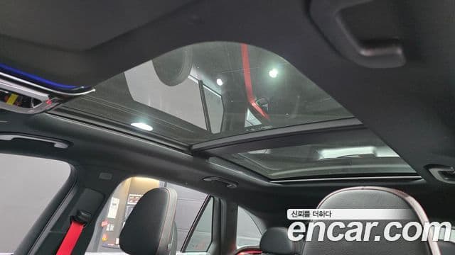 Mercedes-Benz GLC-Class 2025 — Photo 18/20