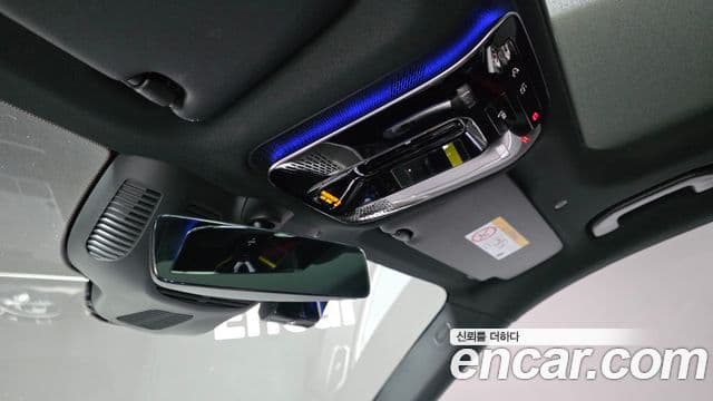 Mercedes-Benz GLC-Class 2025 — Photo 7/20