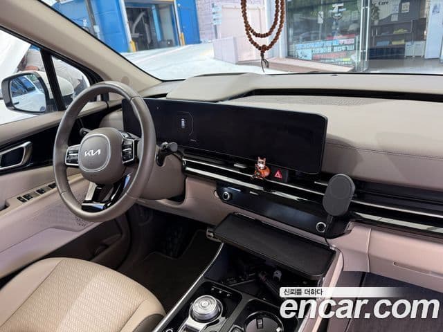 Kia Carnival 2024 — Фото 11/13