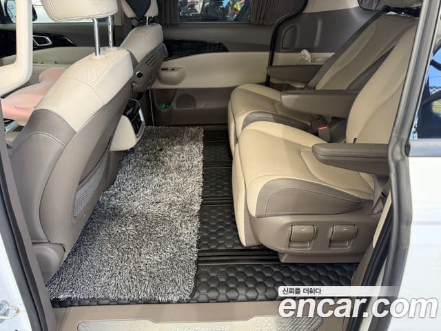 Kia Carnival 2024 — Фото 13/13