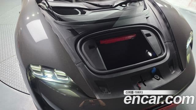 Porsche Taycan 2022 — Photo 3/38