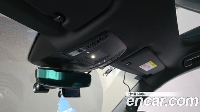 Porsche Taycan 2022 — Photo 17/38
