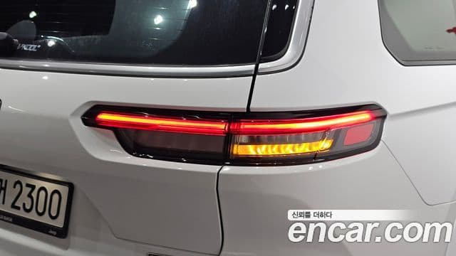 Jeep Grand Cherokee 2021 — Photo 3/35