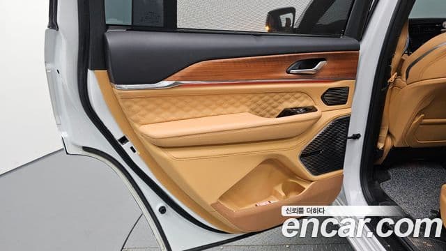 Jeep Grand Cherokee 2021 — Photo 22/35