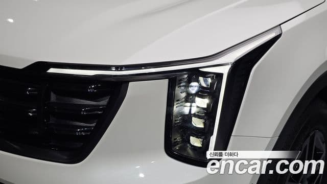 Kia Sorento 2023 — ფოტო 35/36
