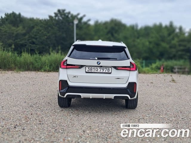 BMW X1 2023 — Photo 17/20