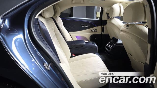 Bentley Flying Spur 2020 — Фото 12/20