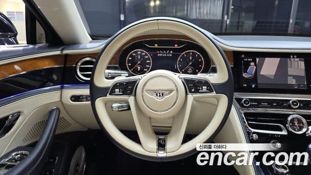 Bentley Flying Spur 2020 — Фото 13/20