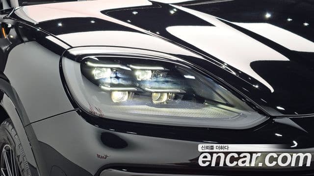 Porsche Cayenne 2024 — Photo 25/36