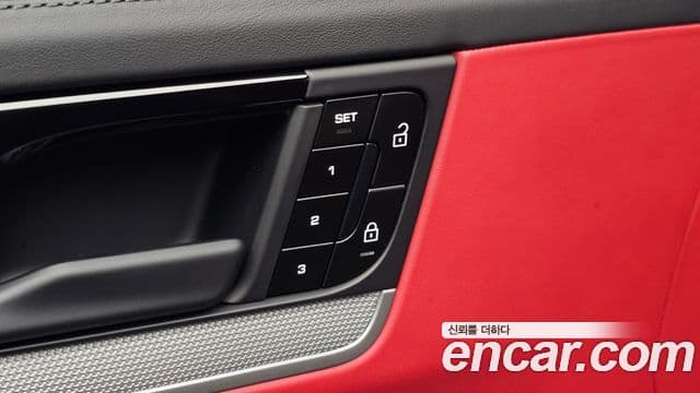 Porsche Cayenne 2024 — Photo 18/36