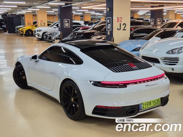 Porsche 911 2020 — Photo 17/20