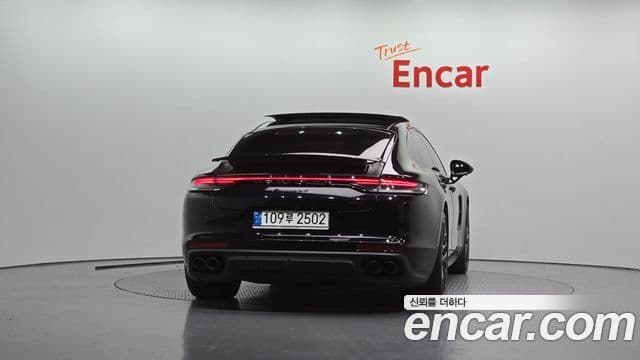 Porsche Panamera 2023 — Photo 16/20