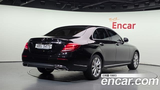 Mercedes-Benz E-Class 2018 — Şəkil 6/20