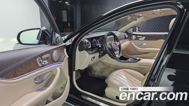 Mercedes-Benz E-Class 2018 — Şəkil 1/20