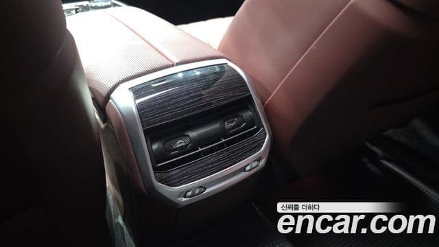 BMW 7 Series 2025 — Photo 3/31