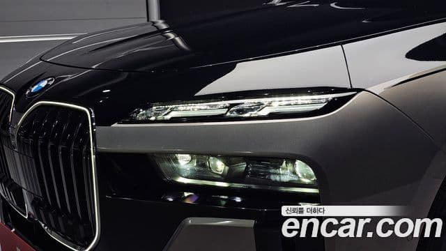 BMW 7 Series 2025 — Photo 16/31