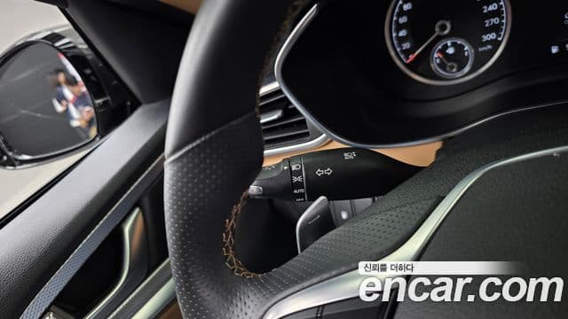 Genesis G70 2023 — ფოტო 23/34