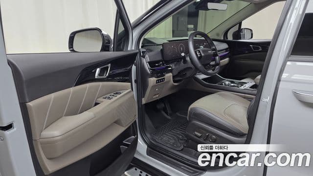 Kia Carnival 2025 — Фото 10/20