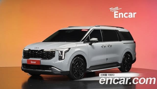 Kia Carnival 2025 — Фото 1/20