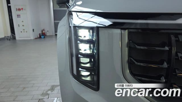 Kia Carnival 2025 — Photo 8/33