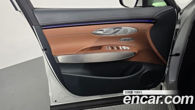 Genesis GV70 2025 — Şəkil 14/32