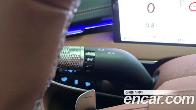 Genesis GV70 2025 — Şəkil 31/32