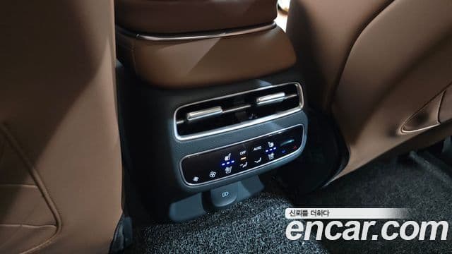 Genesis GV70 2025 — Şəkil 18/32