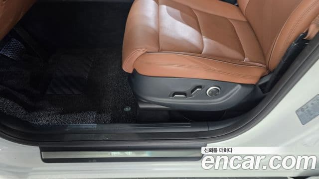 Genesis GV70 2025 — Şəkil 23/32