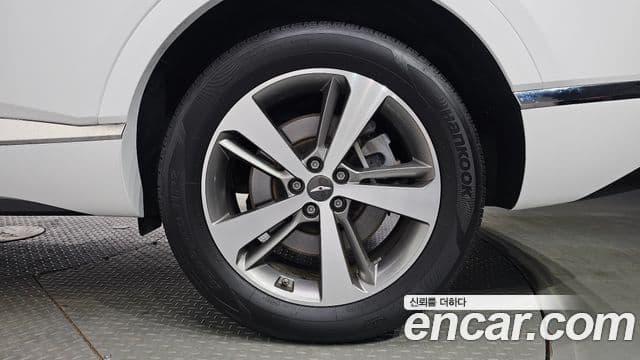 Genesis GV80 2022 — ფოტო 28/35