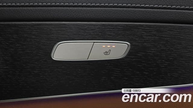 Mercedes-Benz GLC-Class 2023 — ფოტო 28/35