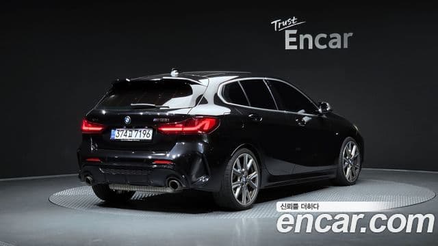 BMW 1 Series 2023 — ფოტო 31/32