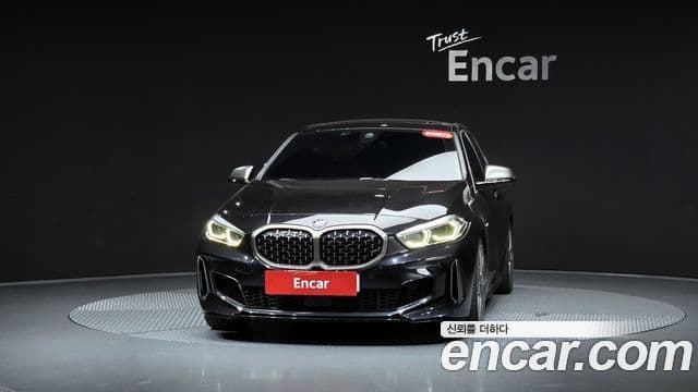 BMW 1 Series 2023 — ფოტო 21/32