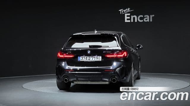 BMW 1 Series 2023 — ფოტო 10/32