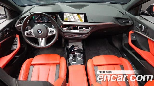 BMW 1 Series 2023 — ფოტო 22/32