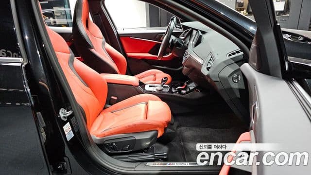 BMW 1 Series 2023 — ფოტო 2/32
