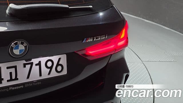 BMW 1 Series 2023 — ფოტო 25/32