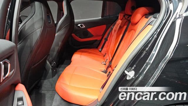 BMW 1 Series 2023 — ფოტო 23/32