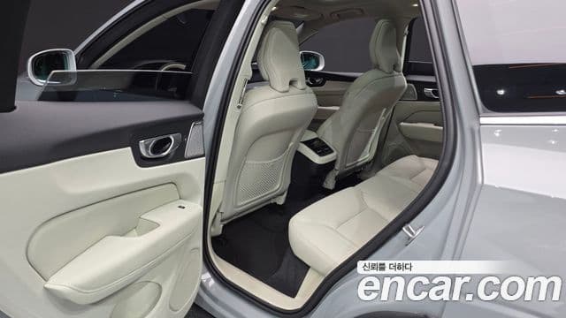Volvo XC60 2024 — Photo 29/37