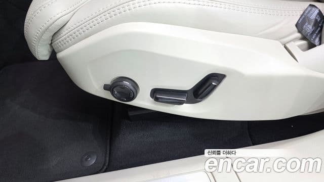 Volvo XC60 2024 — Photo 34/37