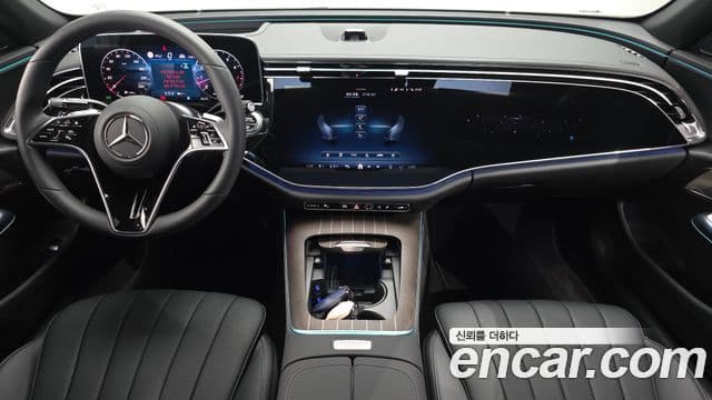 Mercedes-Benz E-Class 2025 — ფოტო 18/34