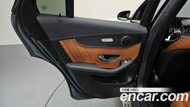 Mercedes-Benz GLC-Class 2022 — ფოტო 33/37