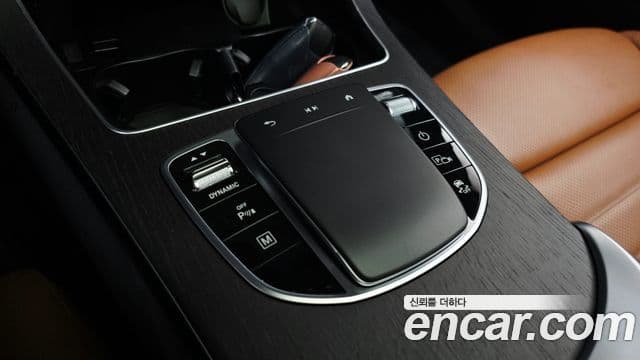 Mercedes-Benz GLC-Class 2022 — ფოტო 19/37