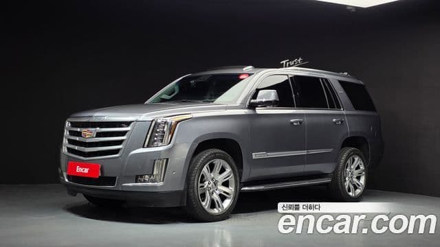 Cadillac Escalade 2019 — Фото 1/20
