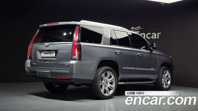 Cadillac Escalade 2019 — Фото 2/20