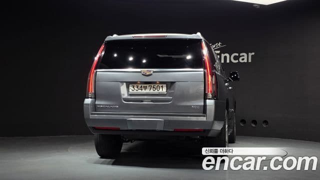Cadillac Escalade 2019 — Фото 4/20