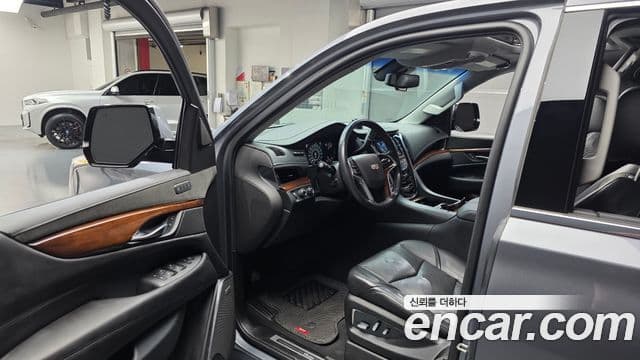 Cadillac Escalade 2019 — Фото 10/20