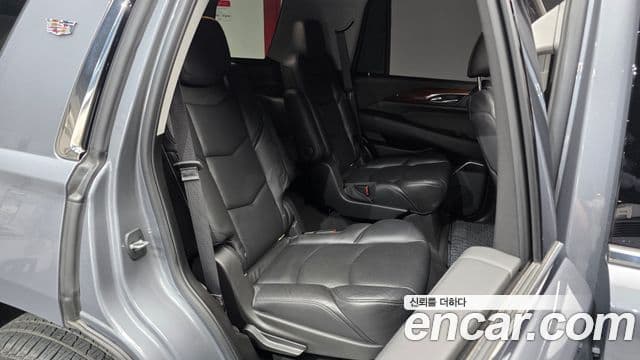 Cadillac Escalade 2019 — Фото 11/20