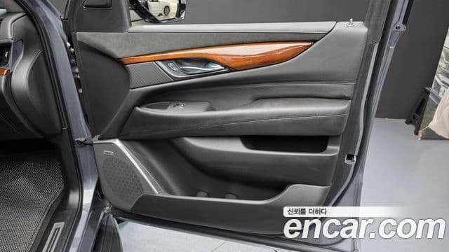 Cadillac Escalade 2019 — Şəkil 6/40