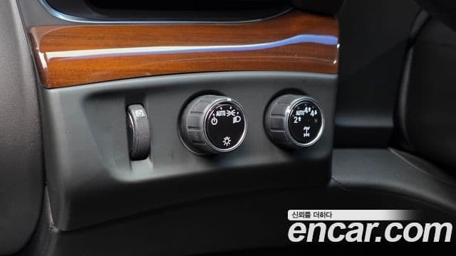 Cadillac Escalade 2019 — Şəkil 9/40