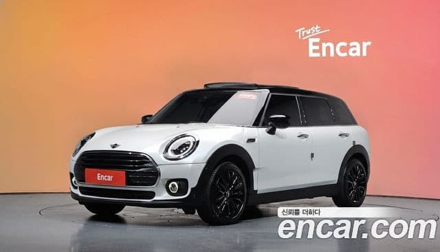 Mini Cooper Clubman 2023 — Photo 10/31